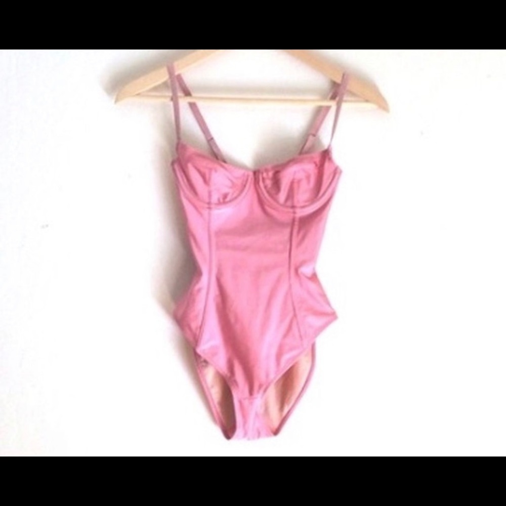 I’m looking for this AA bodysuit
